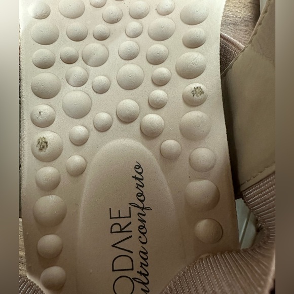 Modare Ultra-comfort insole cushion
nude color flatform sandals. Sz. 8 - Picture 8 of 9